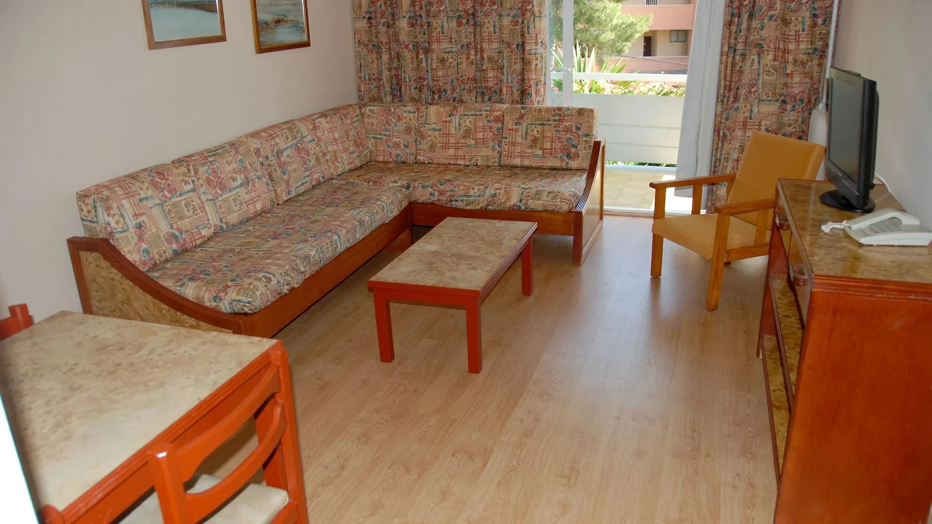 Apartamentos Martha'S Palmanova Aparthotel